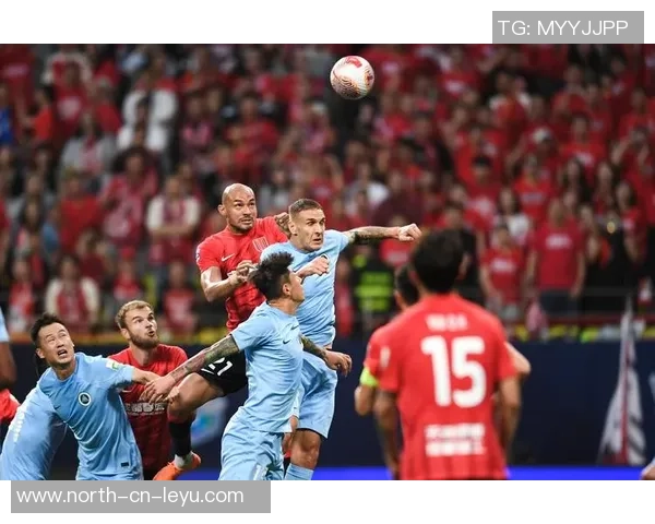 夏日传奇尽在天下足球球场上的热血与激情交织成梦幻篇章 夏日传奇尽在天下足球球场上的热血与激情交织成梦幻篇章