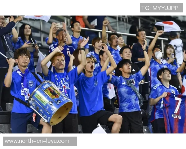 足球是一场激情与智慧的较量，连接着世界的心跳与梦想的舞台